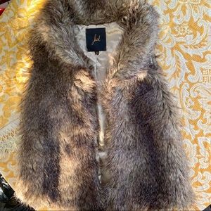 NWOT Faux fur vest